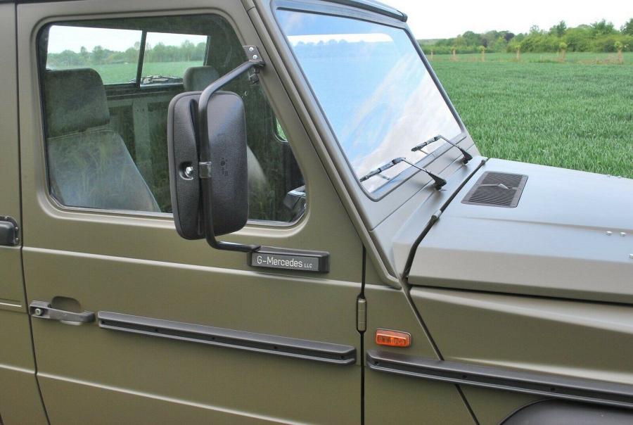 Детали экстерьера Mercedes-Benz 250 GD Pick-up 1993 года  (фото 9 из 22)